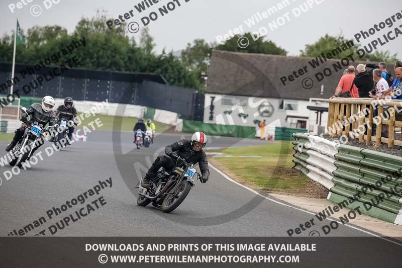 Vintage motorcycle club;eventdigitalimages;mallory park;mallory park trackday photographs;no limits trackdays;peter wileman photography;trackday digital images;trackday photos;vmcc festival 1000 bikes photographs